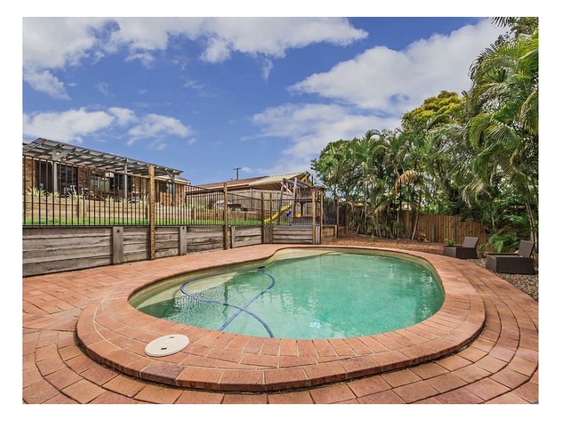 95 Sumners Rd, Jamboree Heights QLD 4074