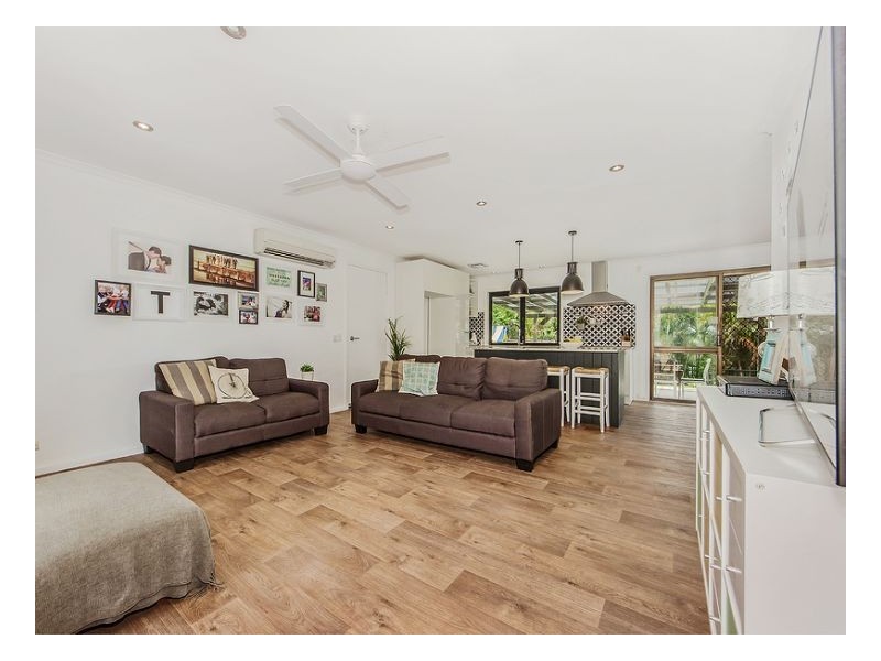 95 Sumners Rd, Jamboree Heights QLD 4074