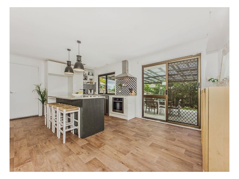 95 Sumners Rd, Jamboree Heights QLD 4074