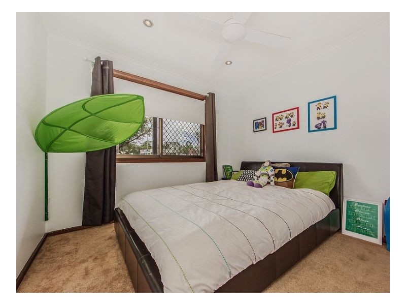 95 Sumners Rd, Jamboree Heights QLD 4074