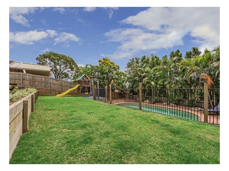 95 Sumners Rd, Jamboree Heights QLD 4074