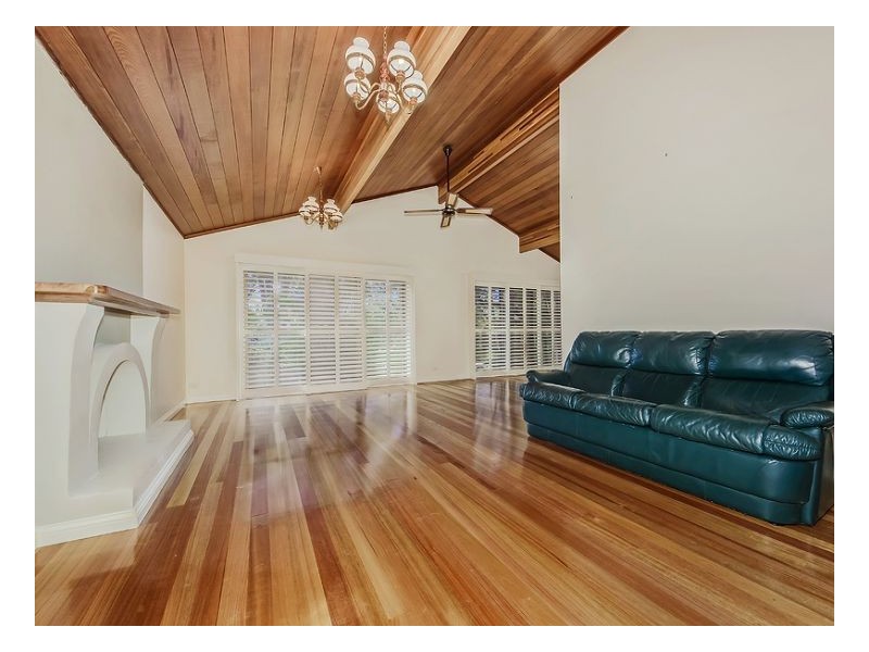 Mount Ommaney QLD 4074