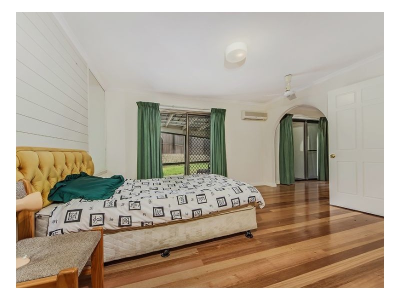 Mount Ommaney QLD 4074