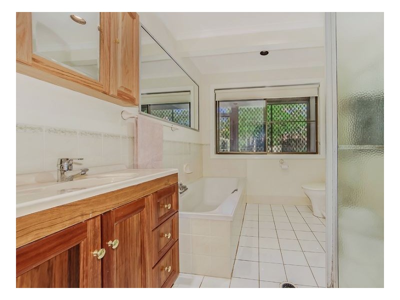 Mount Ommaney QLD 4074