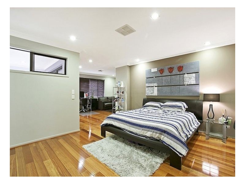 Sinnamon Park QLD 4073