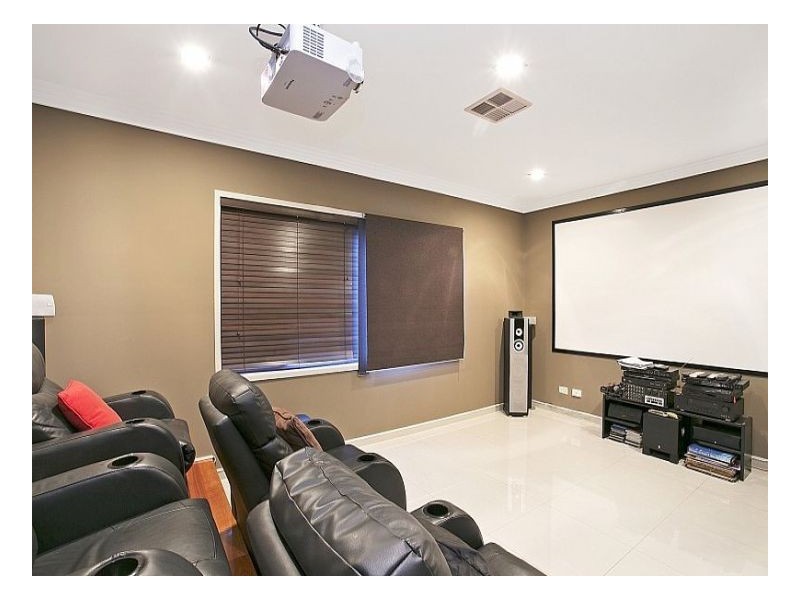 Sinnamon Park QLD 4073