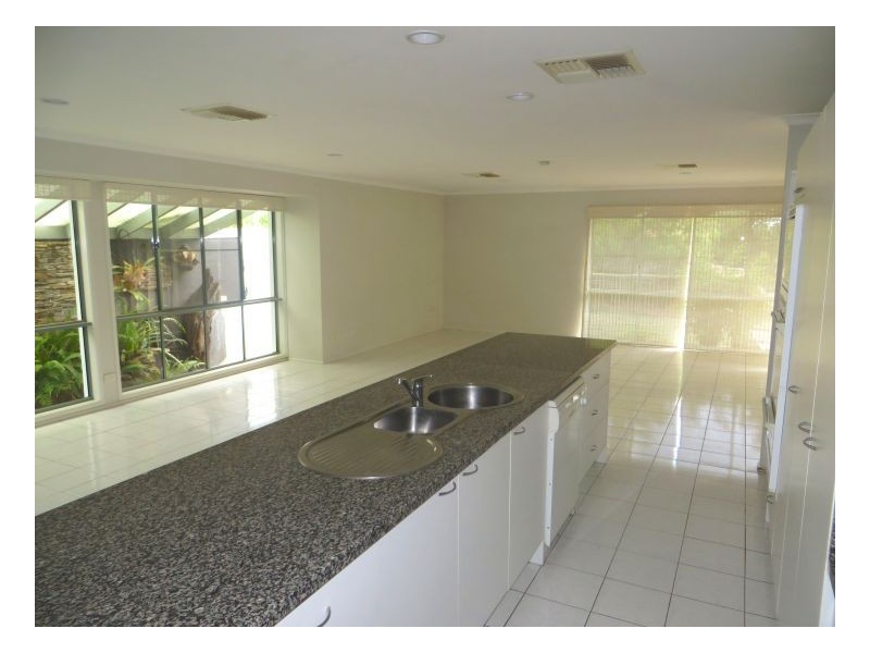 Sinnamon Park QLD 4073