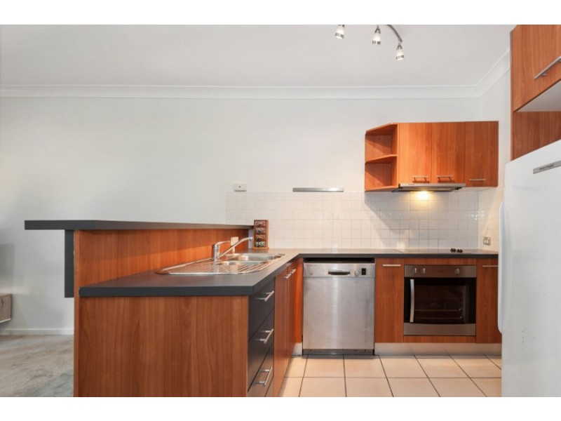 2/34 QUERRIN STREET, Yeronga QLD 4104