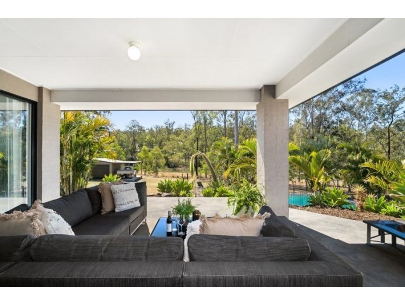 24 Lipizzaner Place, Pine Mountain QLD 4306