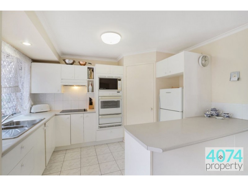 2 Elm Close, Sinnamon Park QLD 4073