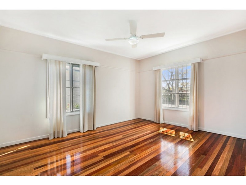 104 Jutland Street, Oxley QLD 4075