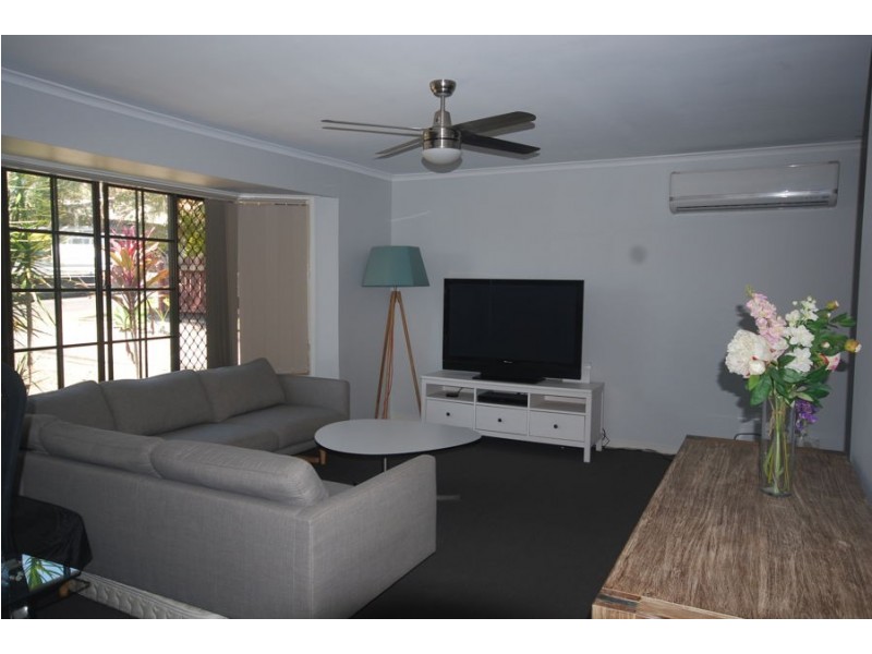 25 Paluna Street, Riverhills QLD 4074