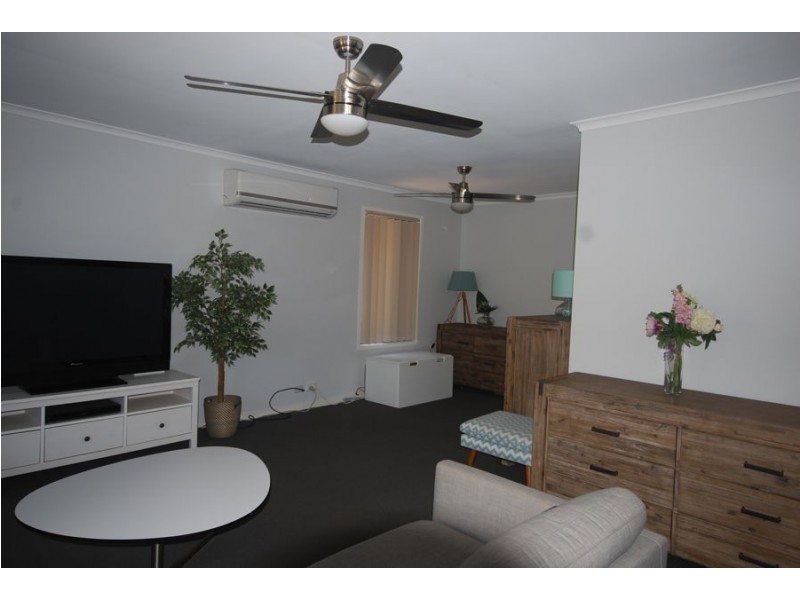 25 Paluna Street, Riverhills QLD 4074