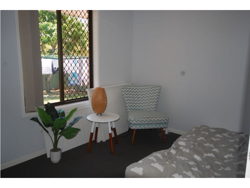 25 Paluna Street, Riverhills QLD 4074