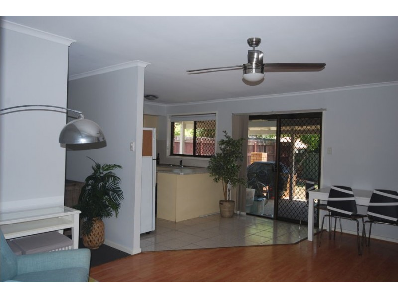 25 Paluna Street, Riverhills QLD 4074