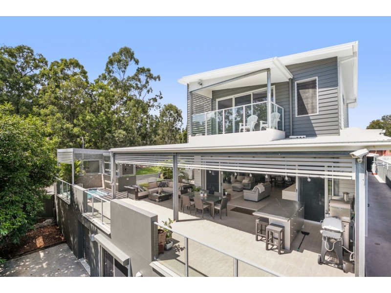 18 Cringle Place, Mount Ommaney QLD 4074