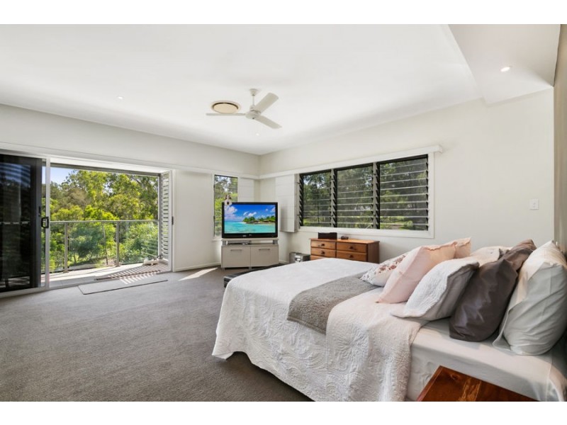 18 Cringle Place, Mount Ommaney QLD 4074