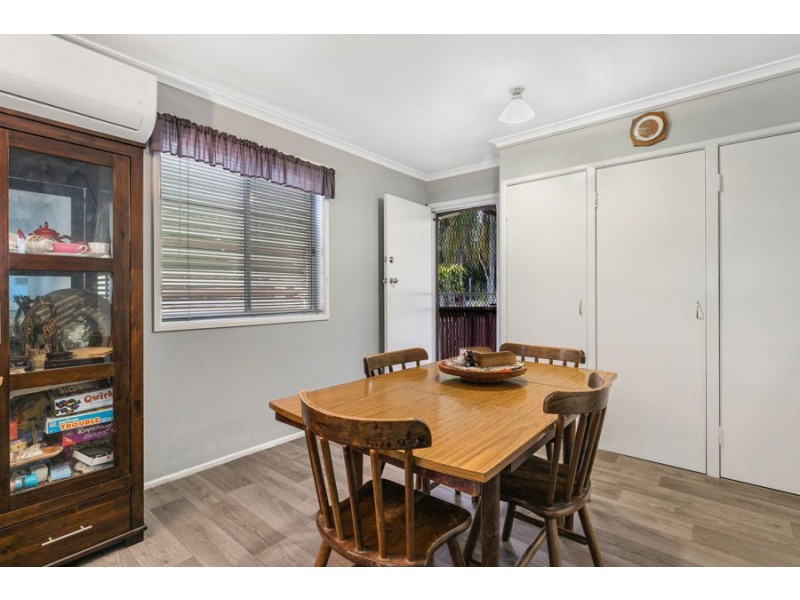 15 Edinglassie Street, Seventeen Mile Rocks QLD 4073