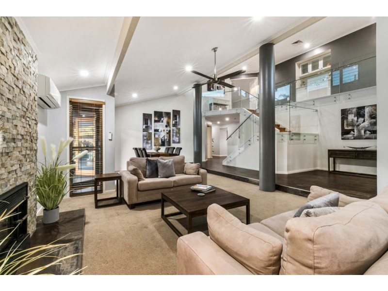 15 Baikal Place, Westlake QLD 4074