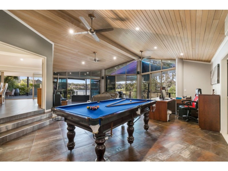 15 Baikal Place, Westlake QLD 4074
