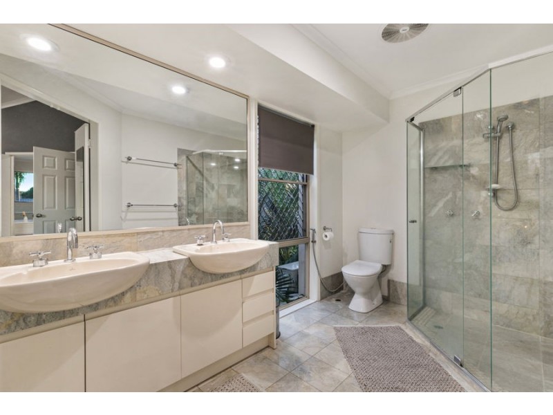 15 Baikal Place, Westlake QLD 4074