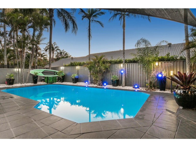 15 Baikal Place, Westlake QLD 4074