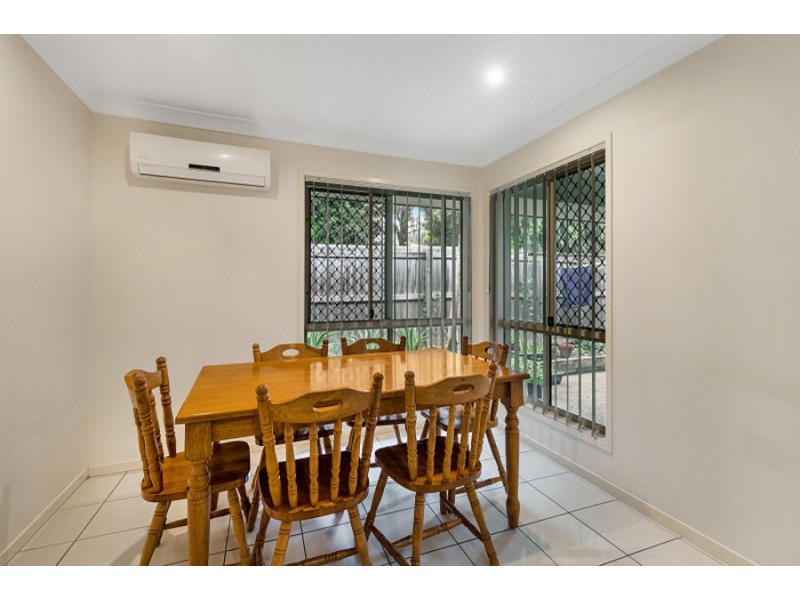 1/6 Oakmoss Drive, Springfield Lakes QLD 4300