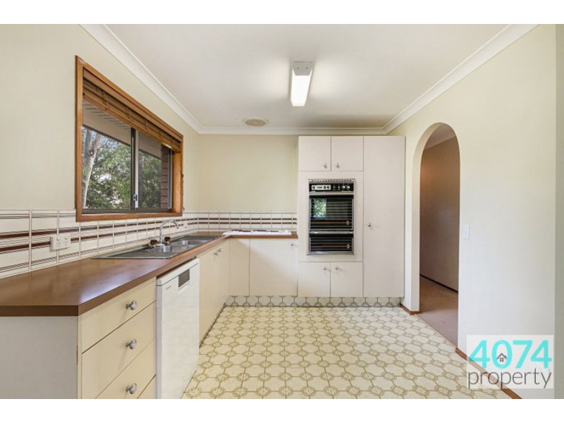10 Riverhills Road, Middle Park QLD 4074