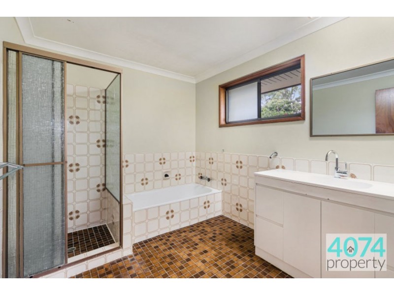 10 Riverhills Road, Middle Park QLD 4074