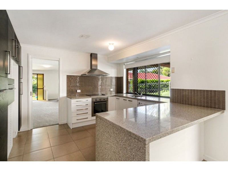 9 Parwan Close, Riverhills QLD 4074