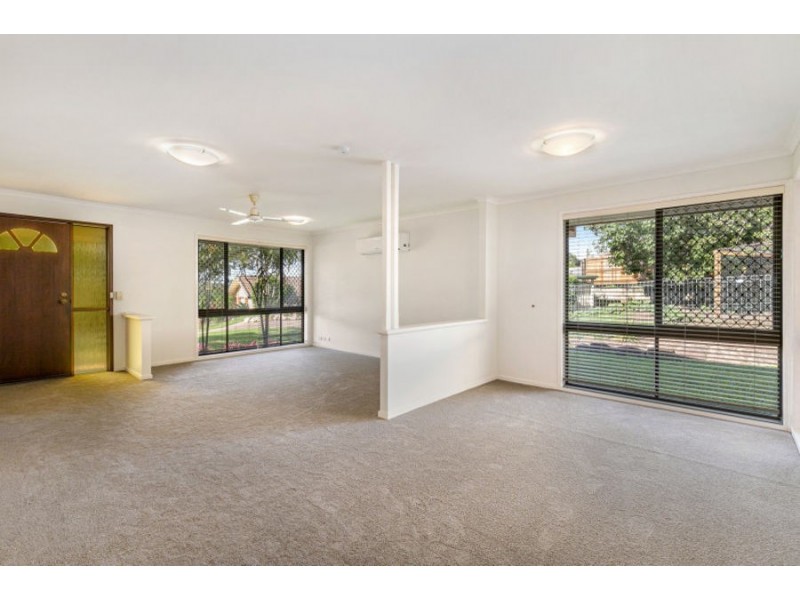 9 Parwan Close, Riverhills QLD 4074