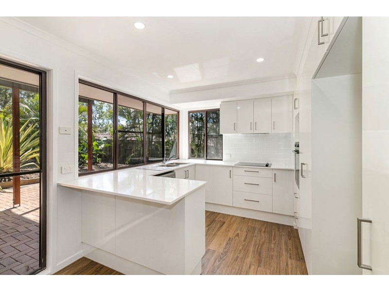 3 Samson Place, Sinnamon Park QLD 4073