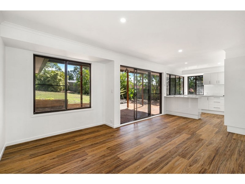 3 Samson Place, Sinnamon Park QLD 4073