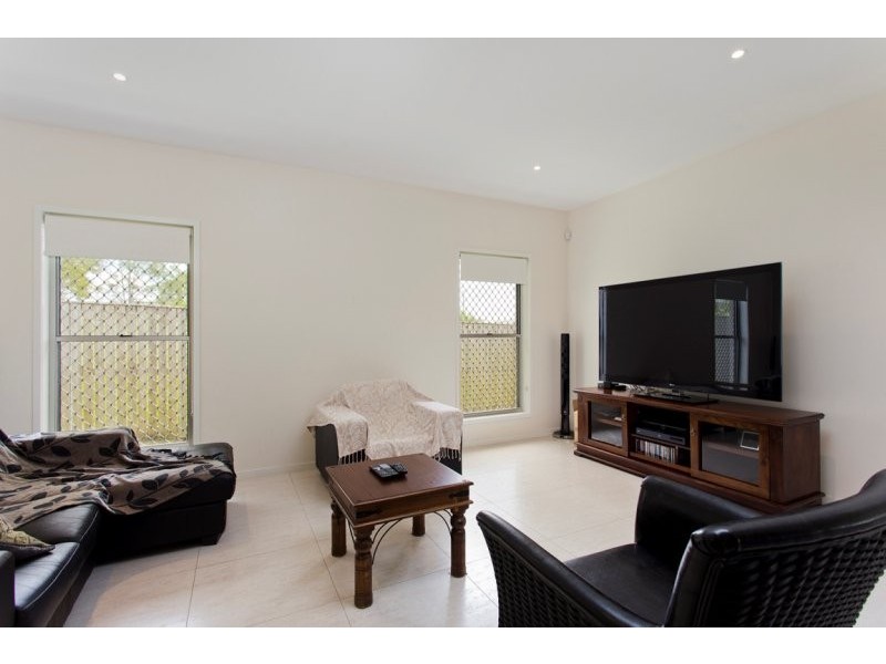 3 Belvista Place, Bridgeman Downs QLD 4035