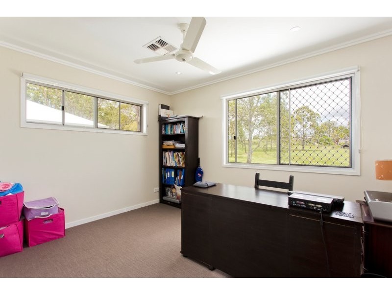 3 Belvista Place, Bridgeman Downs QLD 4035