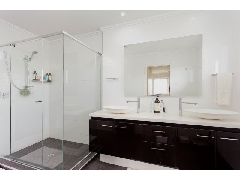 3 Belvista Place, Bridgeman Downs QLD 4035