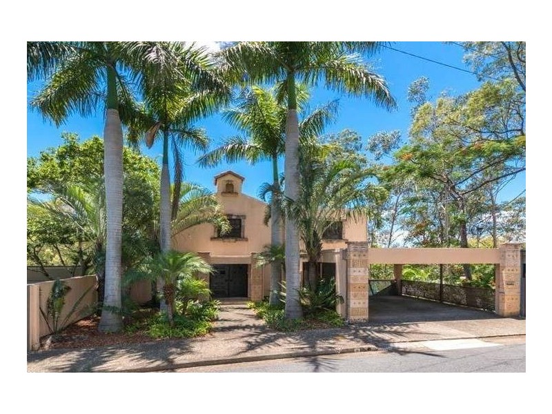 9 Blackstone Street, Indooroopilly QLD 4068