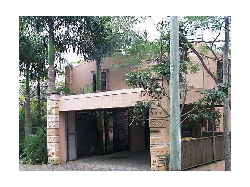 9 Blackstone Street, Indooroopilly QLD 4068