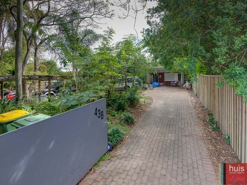446 Old Cleveland Rd East, Birkdale QLD 4159