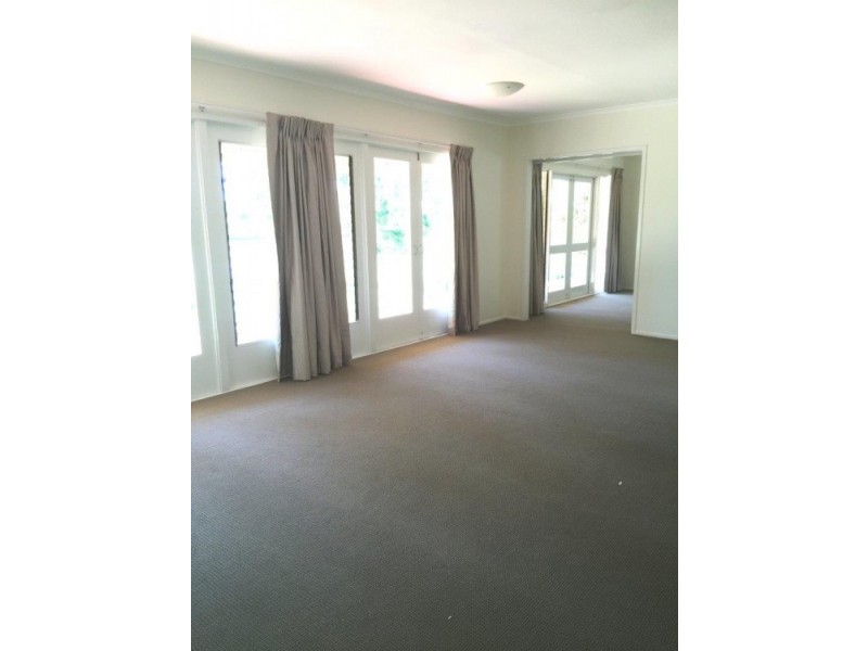 135 Queenscroft Street, Chelmer QLD 4068