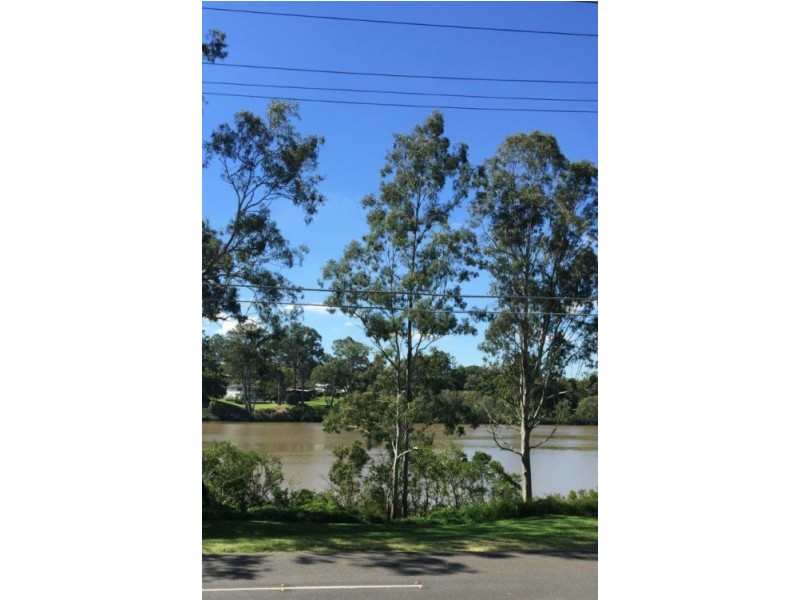 135 Queenscroft Street, Chelmer QLD 4068