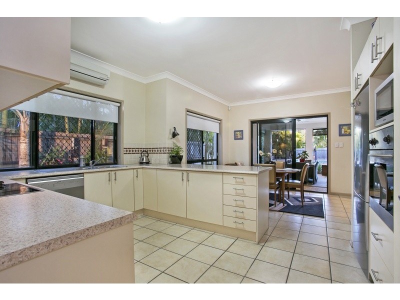 51 Joseph Place, Sinnamon Park QLD 4073