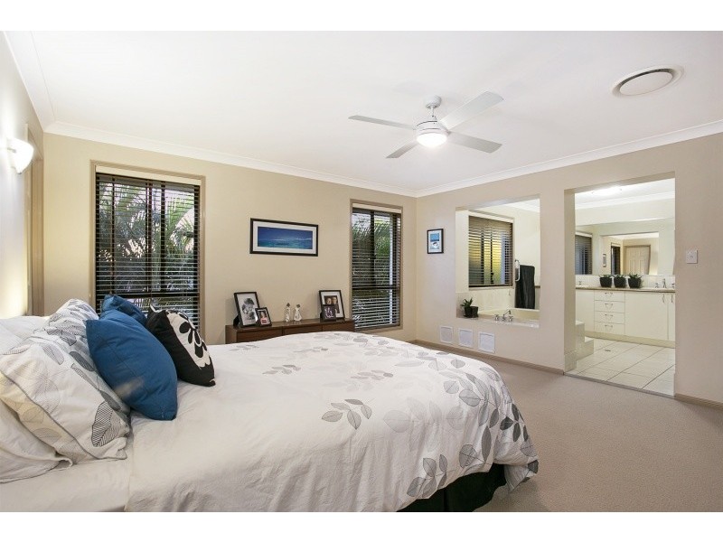 51 Joseph Place, Sinnamon Park QLD 4073