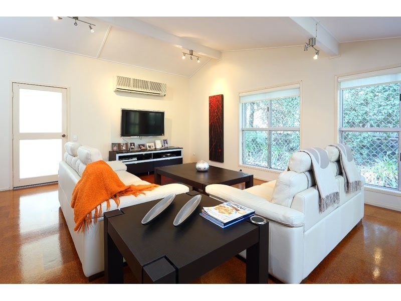 35 Yarawa Street, Kenmore QLD 4069