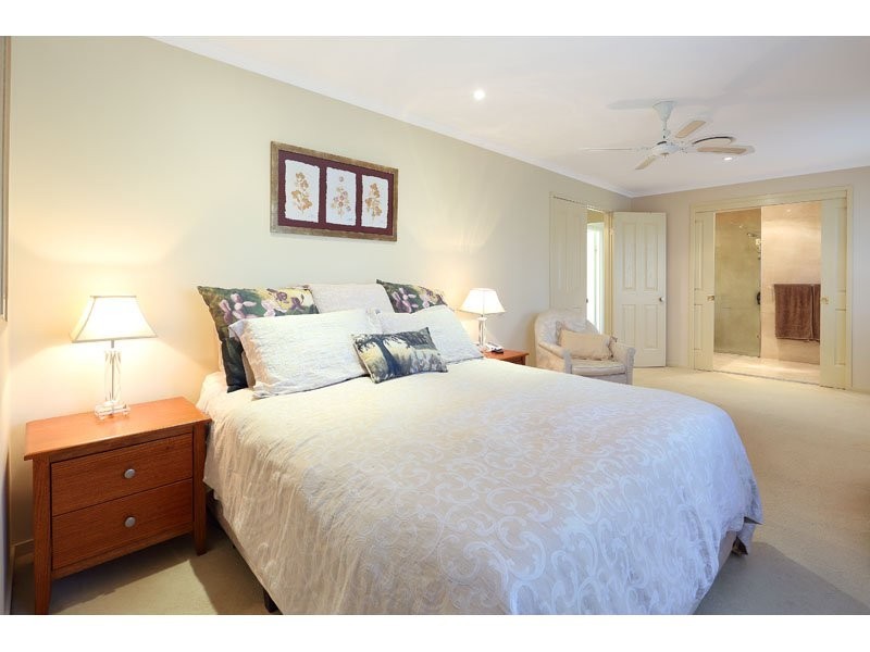 35 Yarawa Street, Kenmore QLD 4069