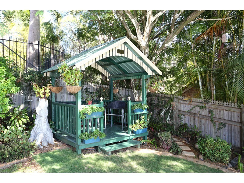 3 Preston Place, Brookfield QLD 4069