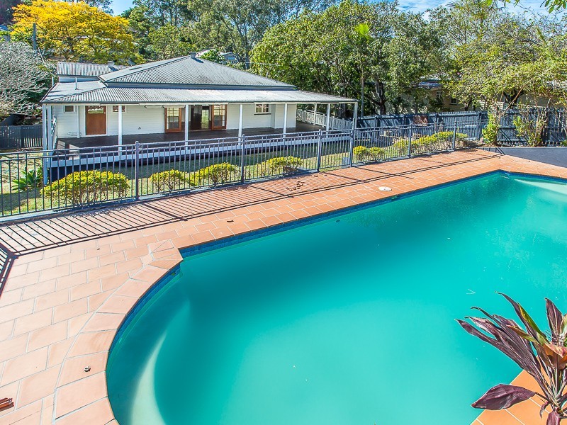 114 Gerler Street, Bardon QLD 4065