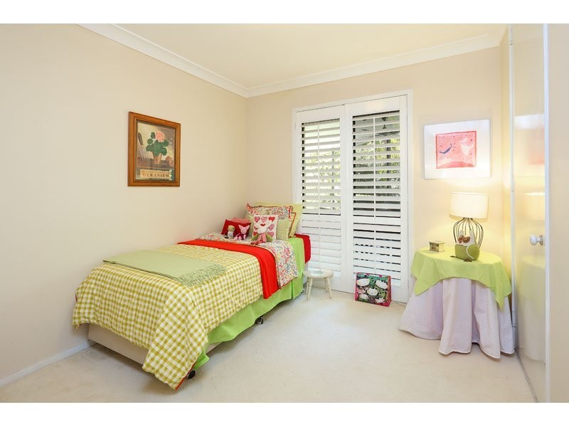 1 Gleneagle Street, Kenmore QLD 4069