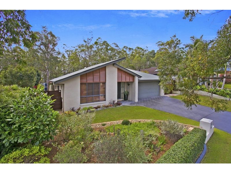 52 Brookeside Crescent, Seventeen Mile Rocks QLD 4073