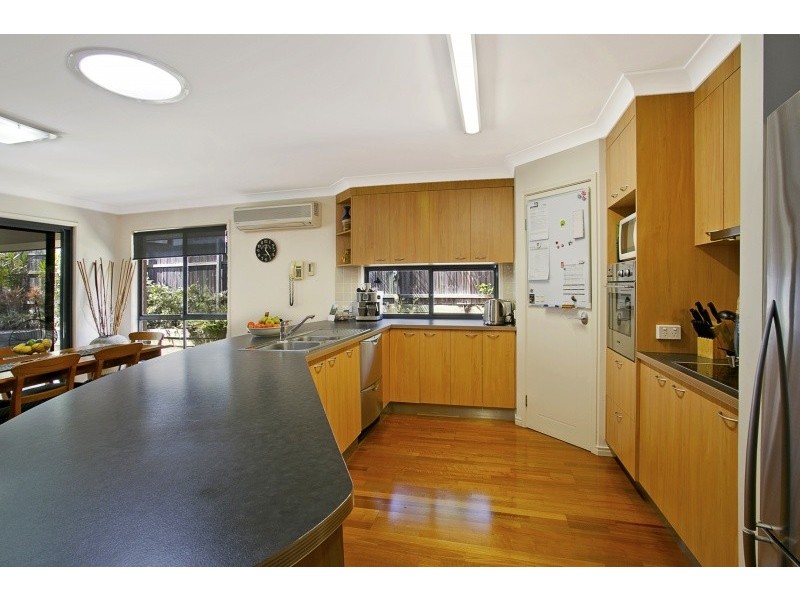 52 Brookeside Crescent, Seventeen Mile Rocks QLD 4073